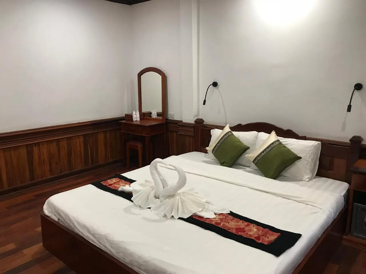 Luang Prabang Oudomlith Villa & Travel Laos